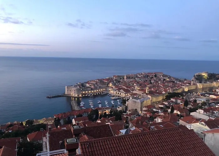 Appartamento Luxeview2- Old Town View, 10min To Town *