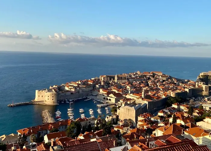 Apartmán Luxeview2- Old Town View, 10min To Town